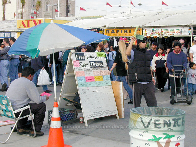 tourist traps [Venice Beach, Los Angeles, California]