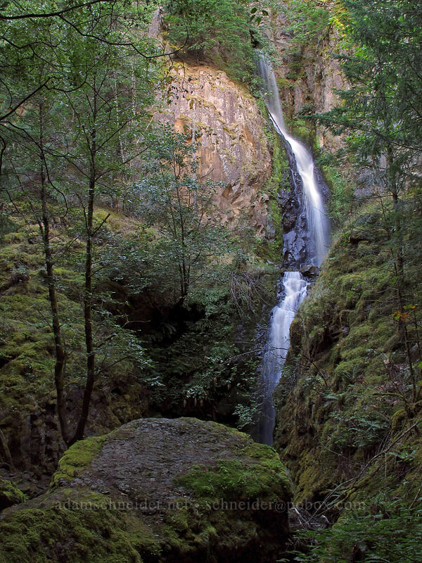 Hole-In-The-Wall Falls [Mt. Defiance Trail, Columbia River Gorge, Hood River County, Oregon]