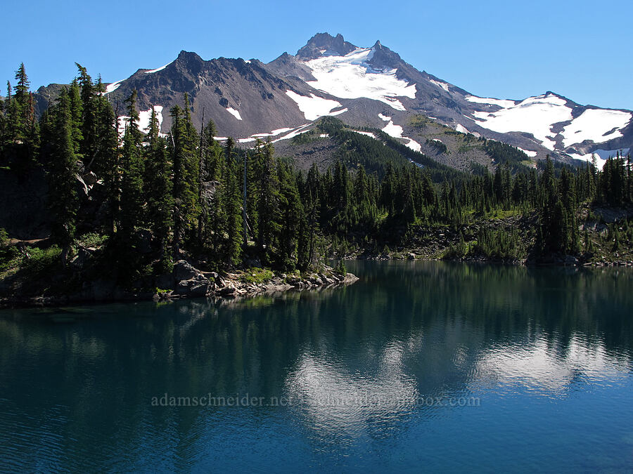 Mount Jefferson & Bays Lake [Jefferson Park, Mt. Jefferson Wilderness, Marion County, Oregon]