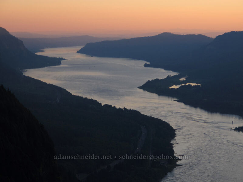 Columbia River at sunset [Munra Point, John B. Yeon State Park, Multnomah County, Oregon]