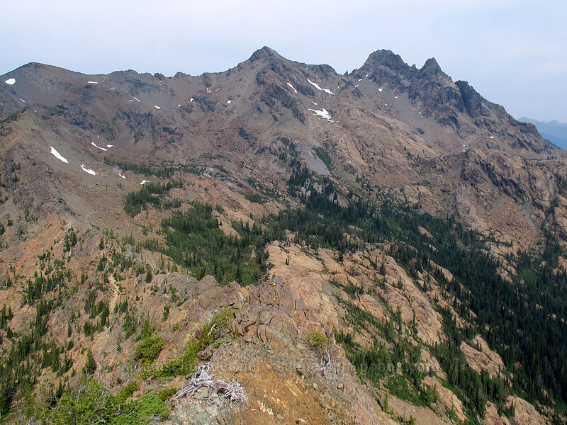 Headlight Basin & Ingalls Peak [Longs Pass-Ingalls Pass Ridge, Alpine Lakes Wilderness, Chelan County, Washington]