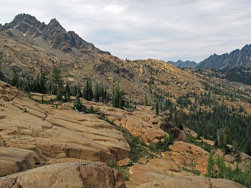 rocks below Headlight Basin [Ingalls Way Trail (lower), Alpine Lakes Wilderness, Chelan County, Washington]