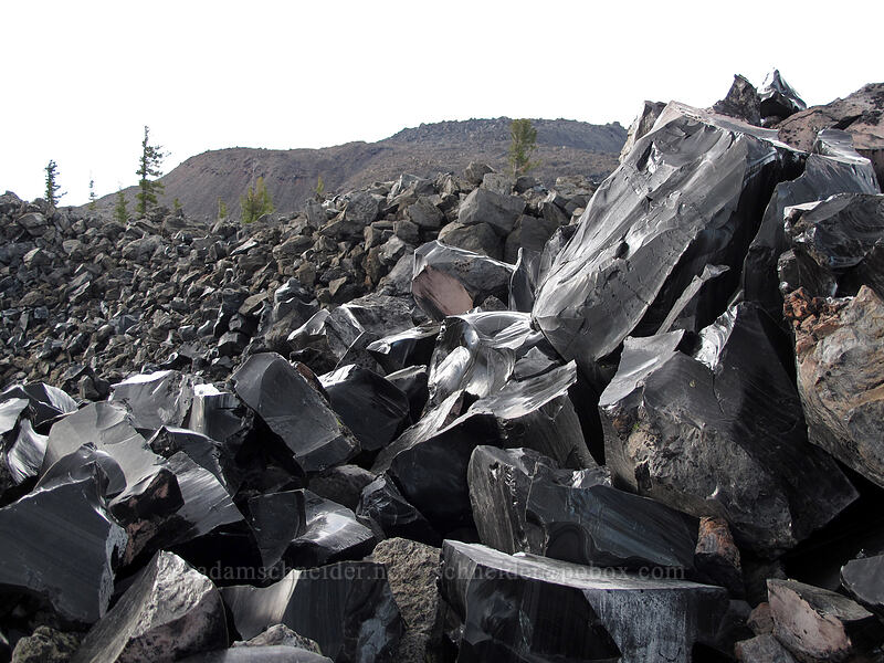 obsidian [Glass Mountain, Modoc National Forest, Siskiyou County, California]