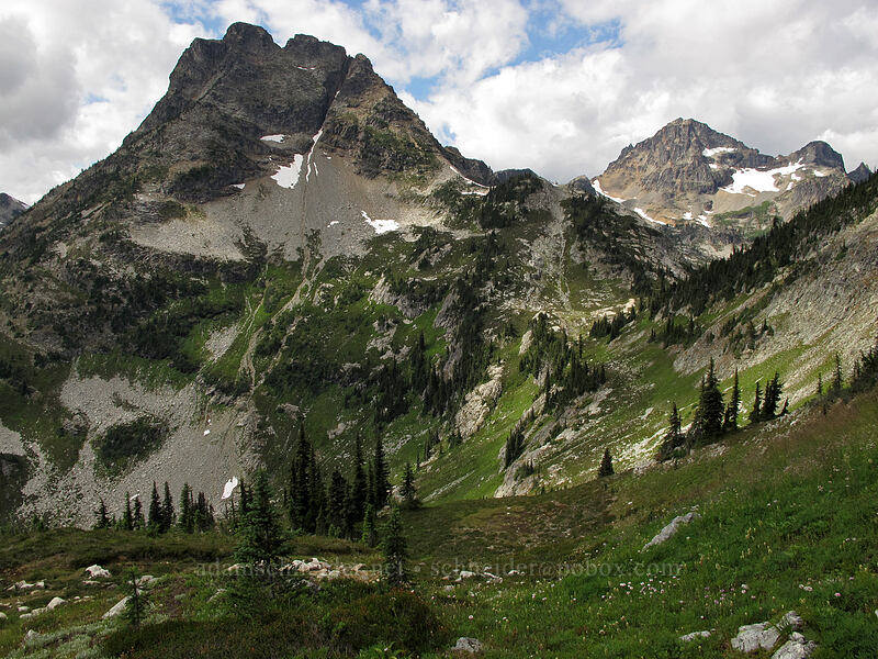 Corteo Peak & Black Peak [Maple Pass, North Cascades National Park, Chelan County, Washington]