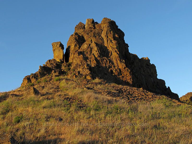 west end of Horsethief Butte [Horsethief Butte, Columbia Hills State Park, Klickitat County, Washington]