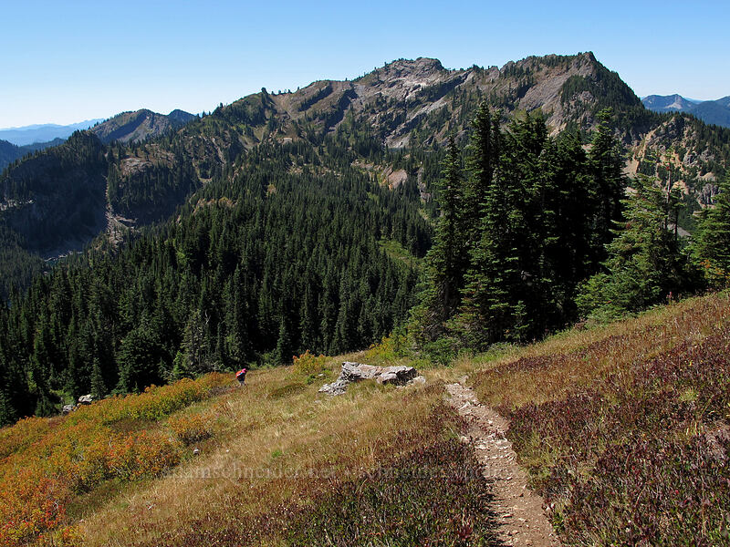 south end of Rampart Ridge [Rampart Ridge, Alpine Lakes Wilderness, Kittitas County, Washington]