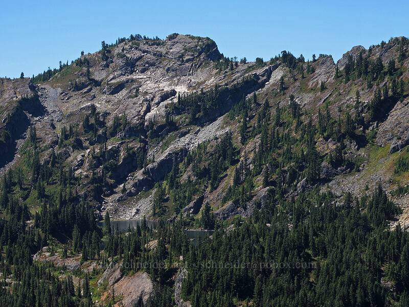 Rampart Ridge & Rampart Lakes [Rampart Ridge, Alpine Lakes Wilderness, Kittitas County, Washington]