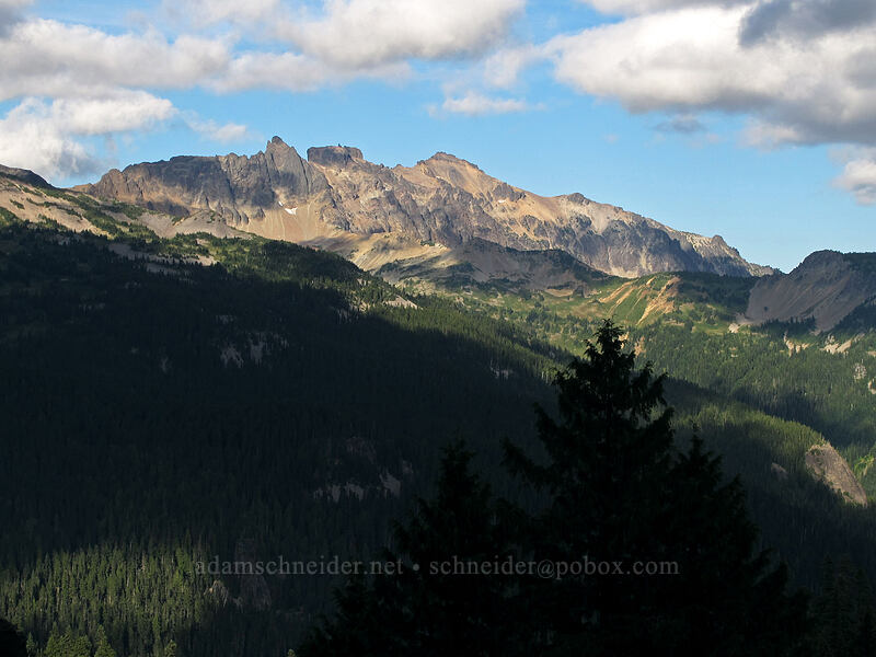Big Horn & Gilbert Peak [Goat Ridge Trail, Goat Rocks Wilderness, Lewis County, Washington]