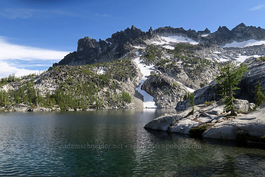 McClellan Peak & Leprechaun Lake [Snow Lakes Trail, Alpine Lakes Wilderness, Chelan County, Washington]