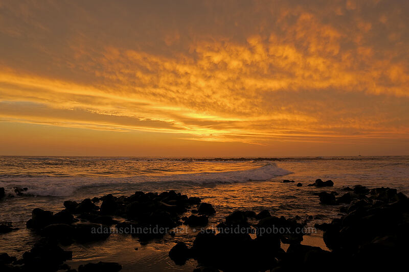sunset clouds [Po'ipu Beach Park, Po'ipu, Kaua'i, Hawaii]