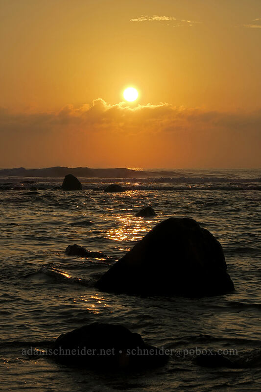 sunrise [Papa'a Bay, Anahola, Kaua'i, Hawaii]