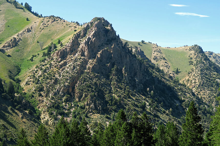 crags below Deseret Peak [Mill Fork Canyon Trail, Deseret Peak Wilderness, Tooele County, Utah]