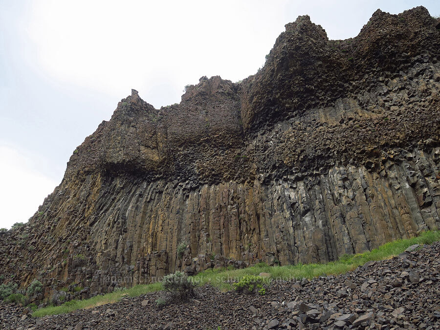 folded columnar basalt [Crooked River Highway, Crook County, Oregon]