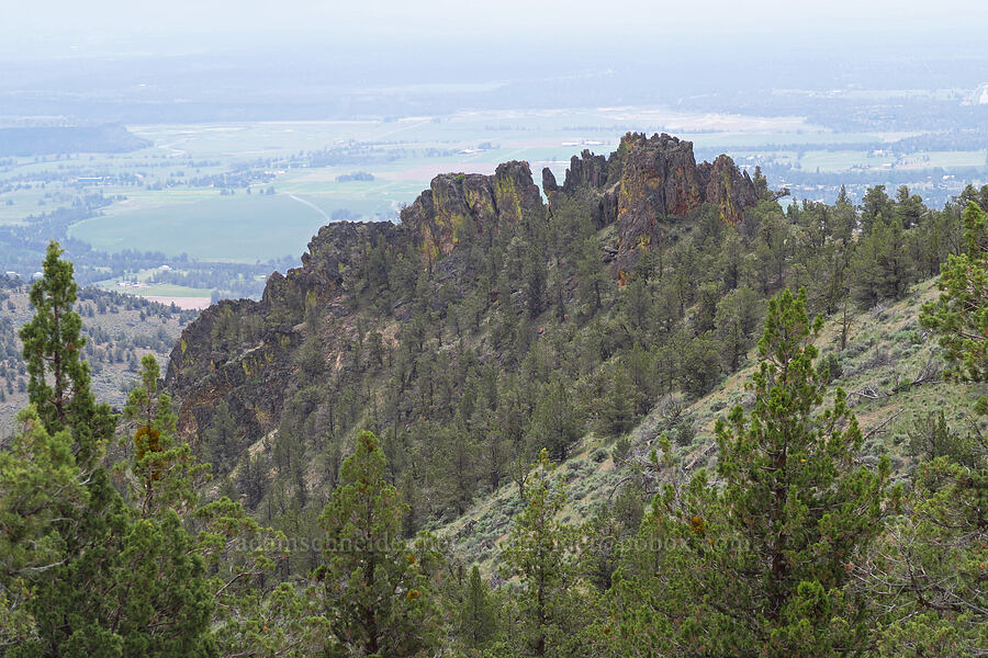 tuff formations [ridge south of Gray Butte, Deschutes County, Oregon]