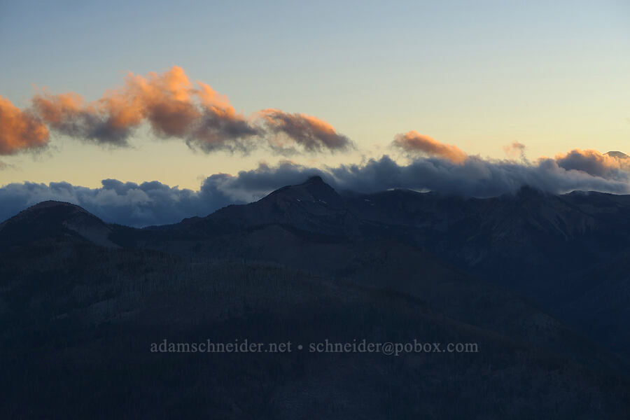 sunset behind Bismarck Peak & Nelson Ridge [Timberwolf Mountain, Okanogan-Wenatchee National Forest, Yakima County, Washington]