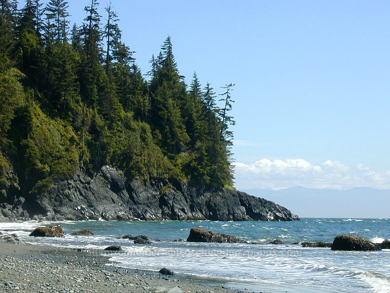 rocky shoreline [Mystic Beach, Juan de Fuca Provincial Park, British Columbia, Canada]
