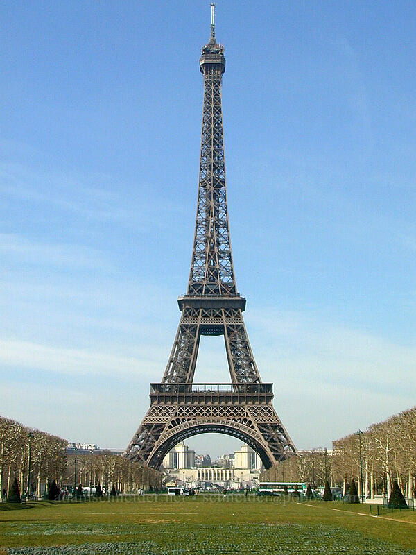 La Tour Eiffel [Champ de Mars, Paris, Île-de-France, France]