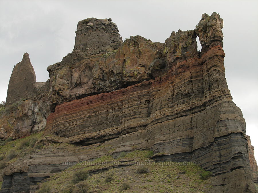 castle-shaped rimrock [Alder Springs Trail, Jefferson County, Oregon]