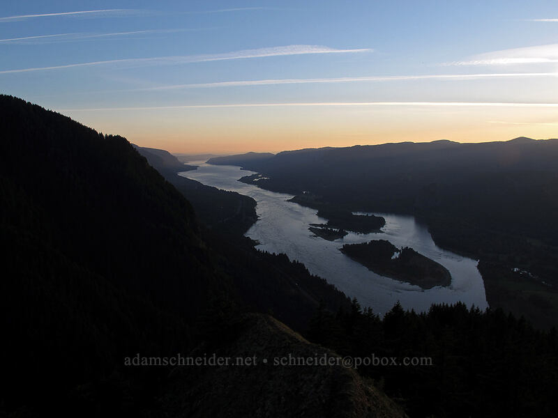 Columbia River at sunset [Munra Point, John B. Yeon State Park, Multnomah County, Oregon]