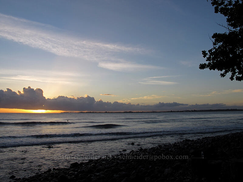 sunrise over Hilo Bay [Honoli'i Beach Park, Pauka'a, Big Island, Hawaii]
