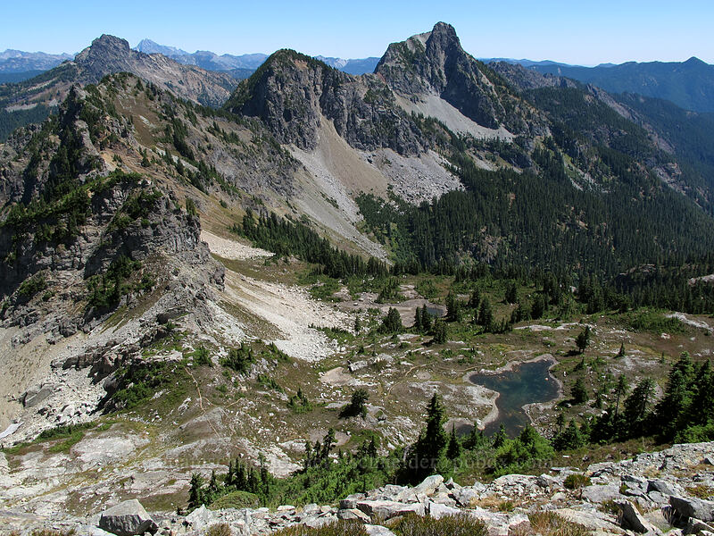 Box Ridge [Alta Mountain, Alpine Lakes Wilderness, Kittitas County, Washington]