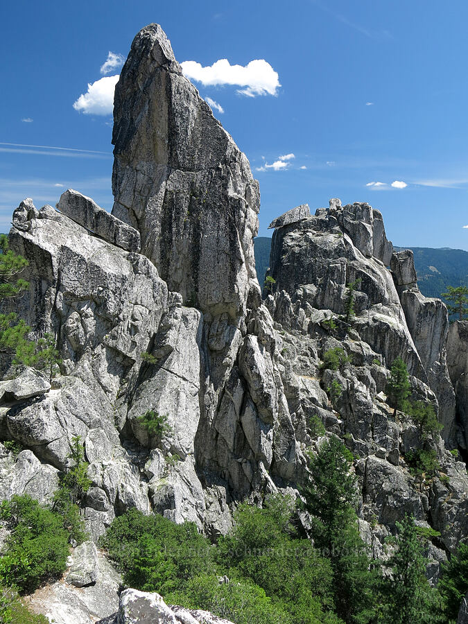 pinnacles [Crags Trail, Castle Crags Wilderness, Shasta County, California]