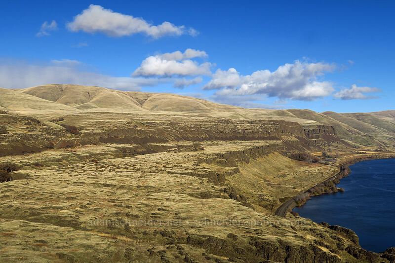 Columbia Hills & scablands [Horsethief Butte, Columbia Hills State Park, Klickitat County, Washington]