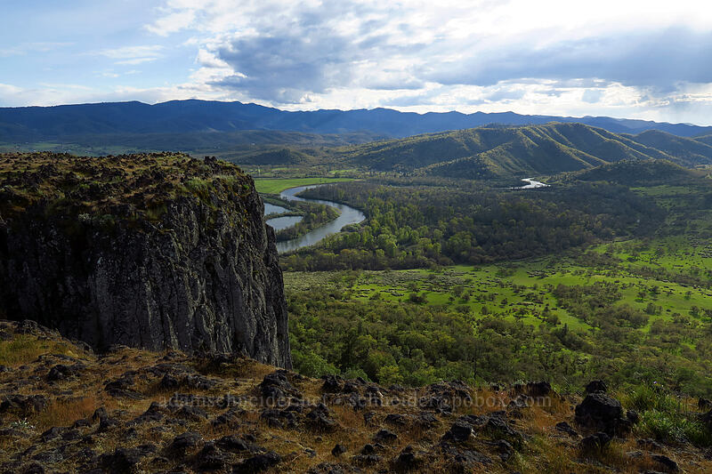 basalt cliffs & the Rogue River [Lower Table Rock, Jackson County, Oregon]