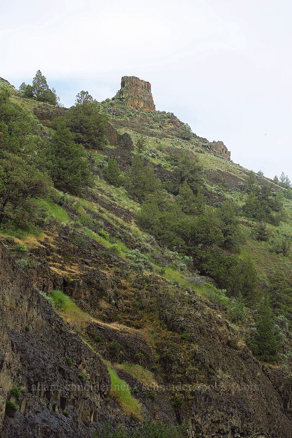 Chimney Rock [Crooked River Highway, Crook County, Oregon]