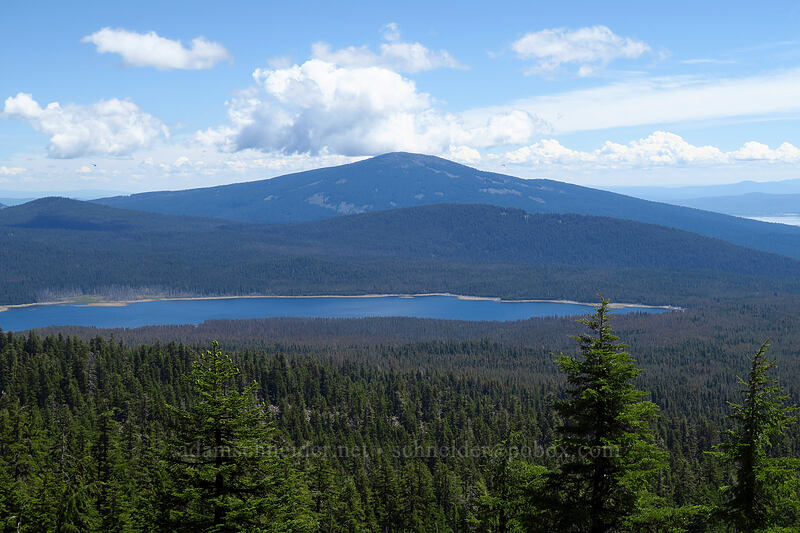 Fourmile Lake & Pelican Butte [Mt. McLoughlin Trail, Sky Lakes Wilderness, Oregon]