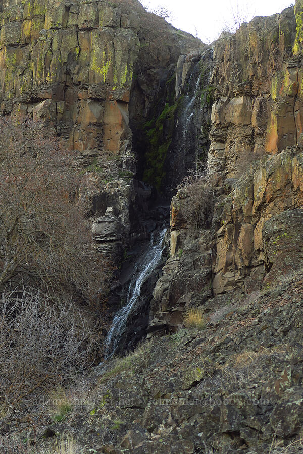 Devil's Gap waterfall [Devil's Gap, Columbia Hills State Park, Klickitat County, Washington]