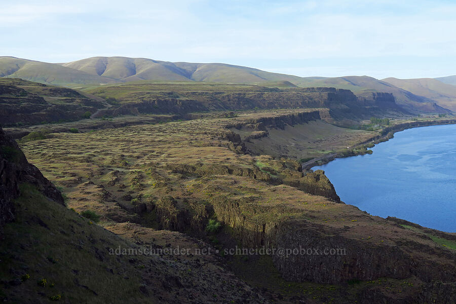 scablands & the Columbia River [Horsethief Butte, Klickitat County, Washington]