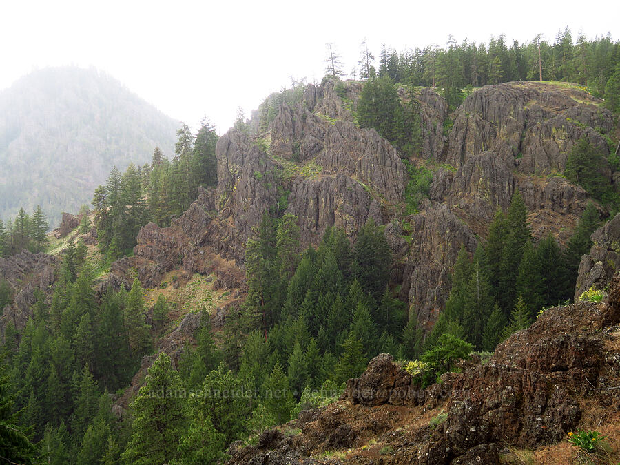 cliffs & clouds [Lost Creek Trail, Okanogan-Wenatchee National Forest, Yakima County, Washington]
