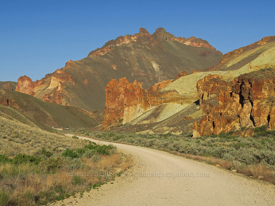 tuff formations & Rooster Comb [Leslie Gulch, Malheur County, Oregon]