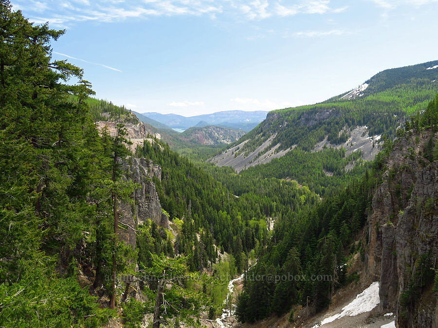 Clear Creek Valley [Clear Creek Overlook, Okanogan-Wenatchee National Forest, Yakima County, Washington]