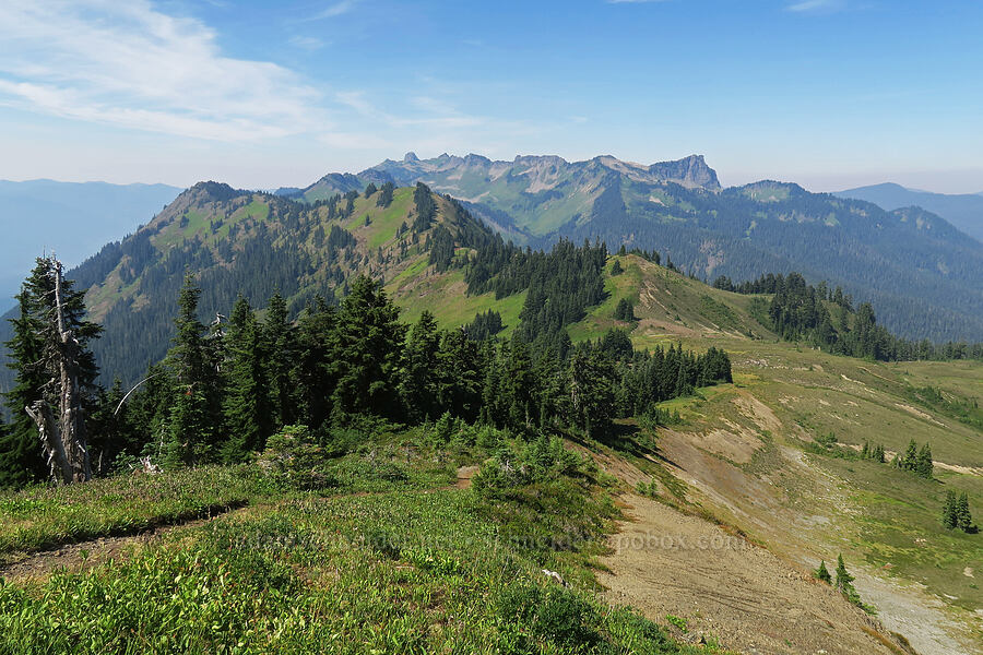 Excelsior Ridge, Church Mountain, & Bearpaw Mountain [Excelsior Peak, Mt. Baker-Snoqualmie National Forest, Whatcom County, Washington]