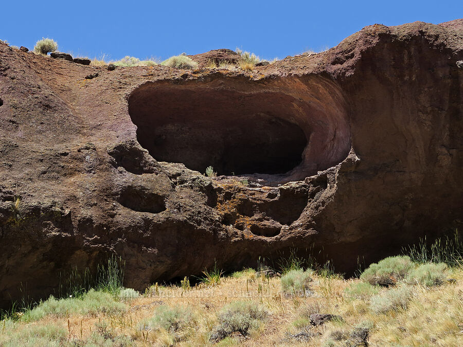 hole in the rimrock [DeGarmo Canyon, Hart Mountain National Antelope Refuge, Lake County, Oregon]