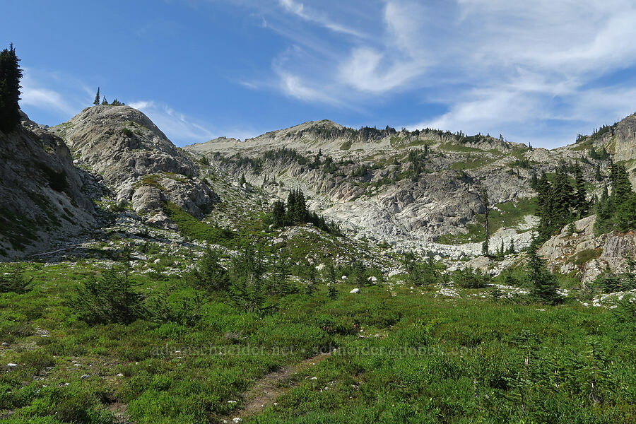northeast ridge of Mount Daniel [west of Cathedral Rock, Alpine Lakes Wilderness, Kittitas County, Washington]