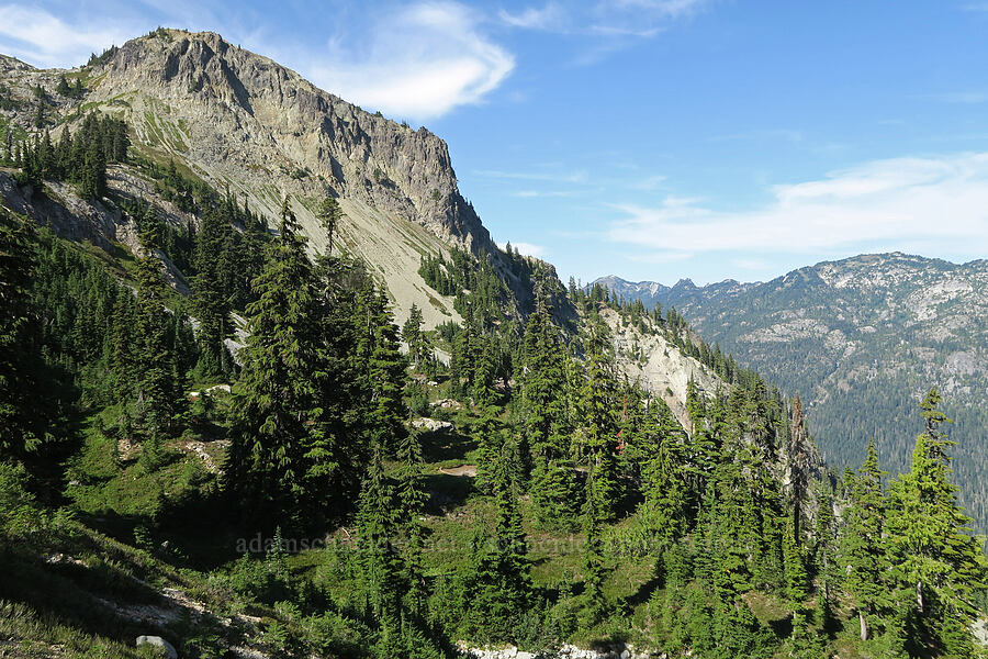 crags east of Mount Daniel [west of Cathedral Rock, Alpine Lakes Wilderness, Kittitas County, Washington]