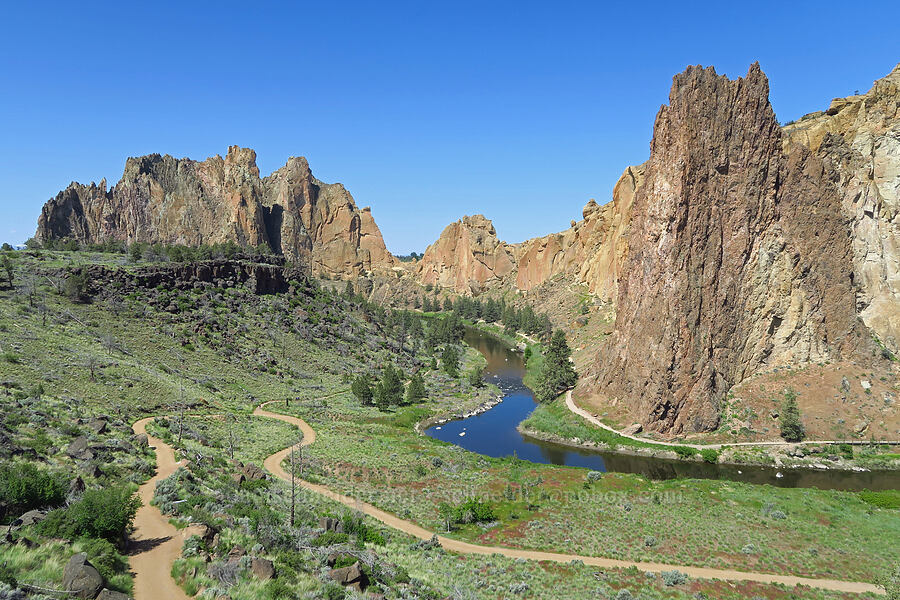 Smith Rock, Shiprock, & the Crooked River [Smith Rock State Park, Deschutes County, Oregon]