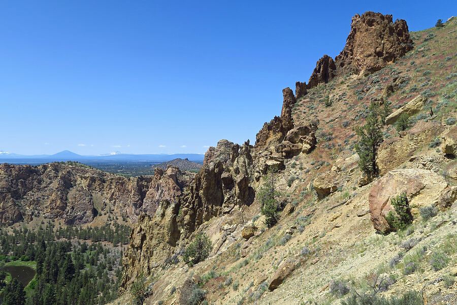 rhyolite crags [Smith Rock State Park, Deschutes County, Oregon]