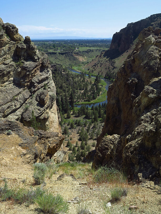 gully west of The Monument [Smith Rock State Park, Deschutes County, Oregon]