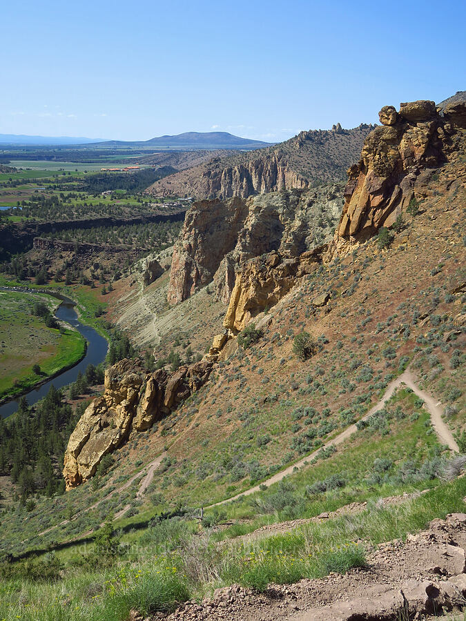 view to the north [Smith Rock State Park, Deschutes County, Oregon]
