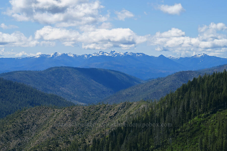 western Siskiyou Mountains [Forest Road 4201, Rogue River-Siskiyou National Forest, Josephine County, Oregon]