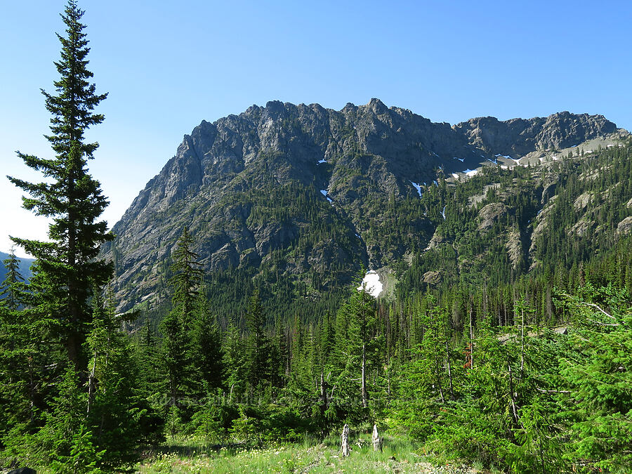 Esmeralda Peaks (East) [Esmeralda Basin Trail, Okanogan-Wenatchee National Forest, Kittitas County, Washington]