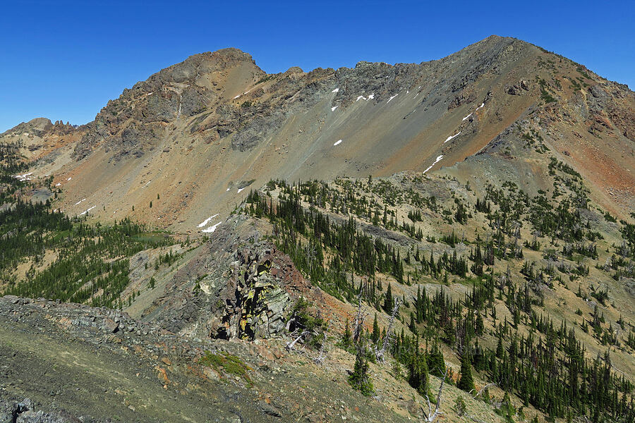 South Ingalls Peak & Fortune Peak [Small Fortune Peak, Okanogan-Wenatchee National Forest, Kittitas County, Washington]