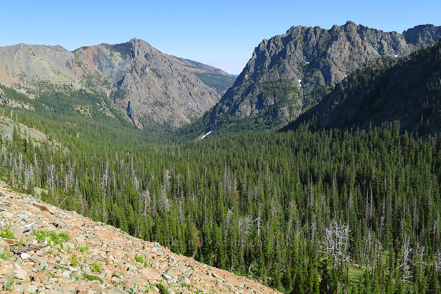 Teanaway Mountain & Esmeralda Peaks [Esmeralda Basin Trail, Okanogan-Wenatchee National Forest, Kittitas County, Washington]