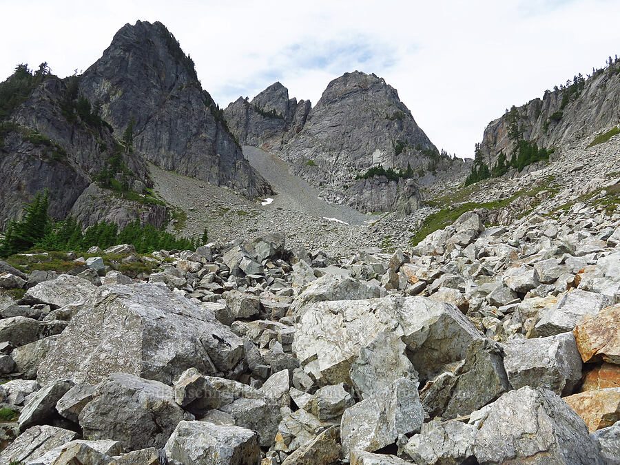 Chair Peak & Thumbtack Basin [Thumbtack Basin, Alpine Lakes Wilderness, King County, Washington]