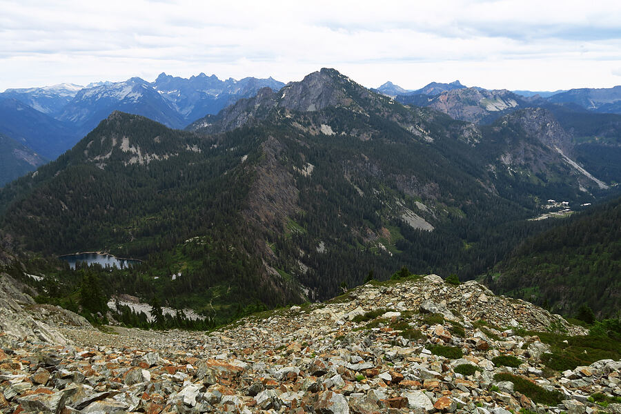 Snoqualmie Mountain & Snow Lake Divide [below Chair Peak, Alpine Lakes Wilderness, King County, Washington]