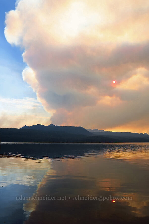 smoke from the 208 Fire [Sunset Cove, Odell Lake, Deschutes National Forest, Klamath County, Oregon]